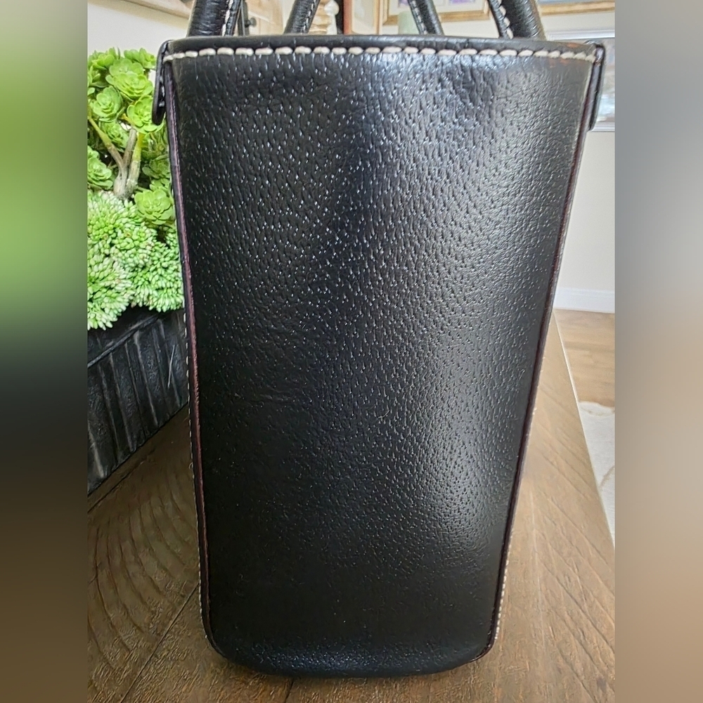 Kate Spade Smooth Black Leather Tote With Small Zip Around  Bi Fold Wallet - Picture 9 of 16